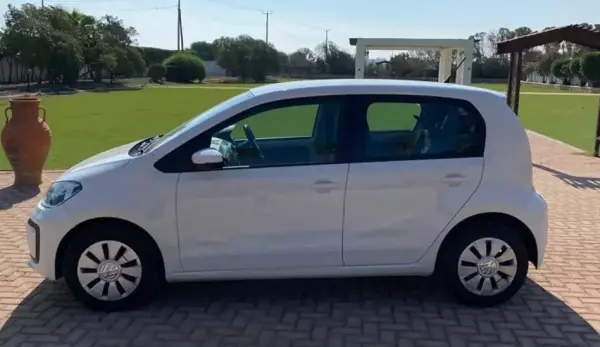 Volkswagen Up &pi;&rho;&omicron;&sigmaf; &epsilon;&nu;&omicron;&iota;&kappa;ί&alpha;&sigma;&eta; &sigma;&epsilon; &Pi;&alpha;&rho;&alpha;&lambda;ί&mu;&nu;&iota;