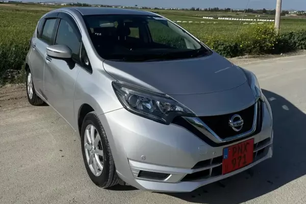 Nissan Note &pi;&rho;&omicron;&sigmaf; &epsilon;&nu;&omicron;&iota;&kappa;ί&alpha;&sigma;&eta; &sigma;&epsilon; &Kappa;ύ&pi;&rho;&omicron;&sigmaf;