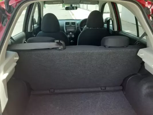 Mazda 2 &pi;&rho;&omicron;&sigmaf; &epsilon;&nu;&omicron;&iota;&kappa;ί&alpha;&sigma;&eta; &sigma;&epsilon; &Delta;ά&lambda;&iota;