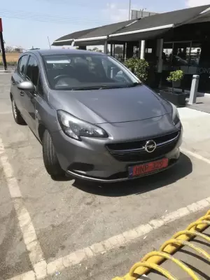 Opel Corsa &pi;&rho;&omicron;&sigmaf; &epsilon;&nu;&omicron;&iota;&kappa;ί&alpha;&sigma;&eta; &sigma;&epsilon; &Kappa;ύ&pi;&rho;&omicron;&sigmaf;
