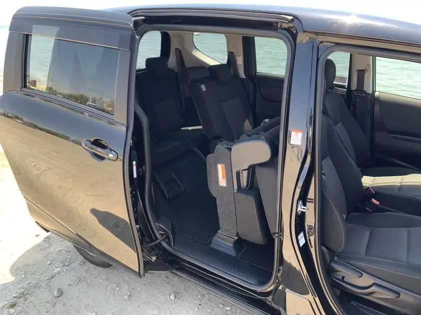 Toyota Sienta for rent in Skarinou