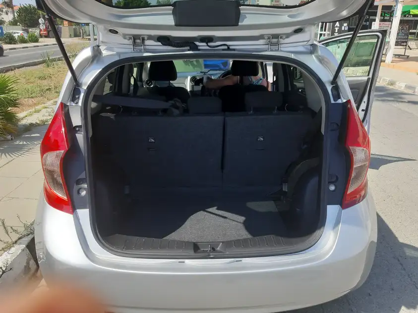 Nissan Note &pi;&rho;&omicron;&sigmaf; &epsilon;&nu;&omicron;&iota;&kappa;ί&alpha;&sigma;&eta; &sigma;&epsilon; &Xi;&upsilon;&lambda;&omicron;&phi;ά&gamma;&omicron;&upsilon;