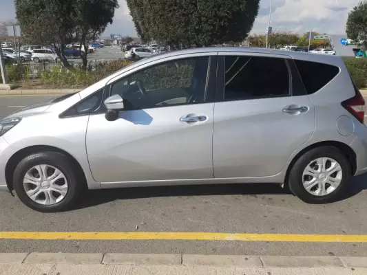 Nissan Note &pi;&rho;&omicron;&sigmaf; &epsilon;&nu;&omicron;&iota;&kappa;ί&alpha;&sigma;&eta; &sigma;&epsilon; &Xi;&upsilon;&lambda;&omicron;&phi;ά&gamma;&omicron;&upsilon;
