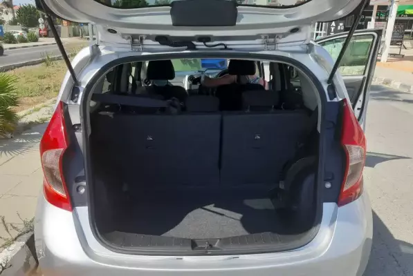 Nissan Note &pi;&rho;&omicron;&sigmaf; &epsilon;&nu;&omicron;&iota;&kappa;ί&alpha;&sigma;&eta; &sigma;&epsilon; &Xi;&upsilon;&lambda;&omicron;&phi;ά&gamma;&omicron;&upsilon;