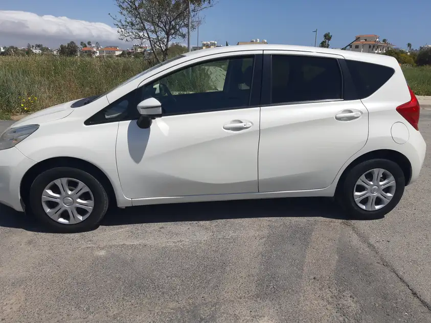 Nissan Note &pi;&rho;&omicron;&sigmaf; &epsilon;&nu;&omicron;&iota;&kappa;ί&alpha;&sigma;&eta; &sigma;&epsilon; &Xi;&upsilon;&lambda;&omicron;&phi;ά&gamma;&omicron;&upsilon;