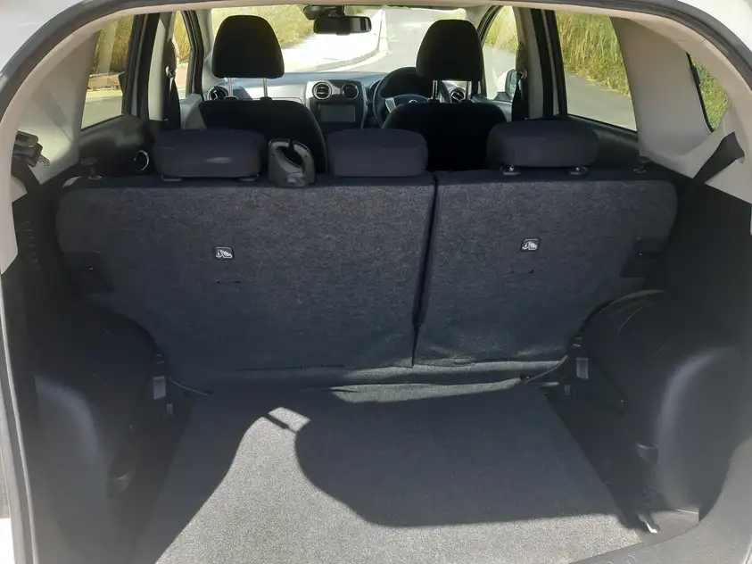 Nissan Note &pi;&rho;&omicron;&sigmaf; &epsilon;&nu;&omicron;&iota;&kappa;ί&alpha;&sigma;&eta; &sigma;&epsilon; &Xi;&upsilon;&lambda;&omicron;&phi;ά&gamma;&omicron;&upsilon;