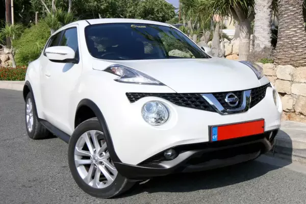 Nissan Juke &pi;&rho;&omicron;&sigmaf; &epsilon;&nu;&omicron;&iota;&kappa;ί&alpha;&sigma;&eta; &sigma;&epsilon; &Pi;ά&phi;&omicron;&sigmaf;