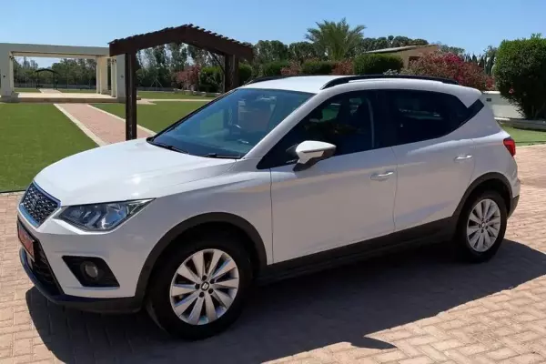 Seat Arona &pi;&rho;&omicron;&sigmaf; &epsilon;&nu;&omicron;&iota;&kappa;ί&alpha;&sigma;&eta; &sigma;&epsilon; &Kappa;ύ&pi;&rho;&omicron;&sigmaf;