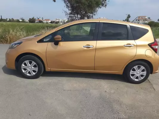 Nissan Note &pi;&rho;&omicron;&sigmaf; &epsilon;&nu;&omicron;&iota;&kappa;ί&alpha;&sigma;&eta; &sigma;&epsilon; &Xi;&upsilon;&lambda;&omicron;&phi;ά&gamma;&omicron;&upsilon;