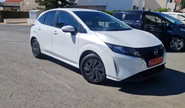 Nissan Note &pi;&rho;&omicron;&sigmaf; &epsilon;&nu;&omicron;&iota;&kappa;ί&alpha;&sigma;&eta; &sigma;&epsilon; &Kappa;ύ&pi;&rho;&omicron;&sigmaf;