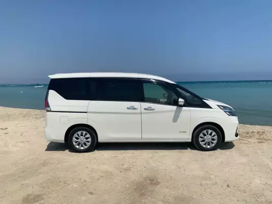 Nissan Serena for rent in Kakopetria