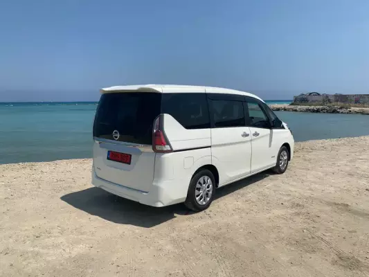 Nissan Serena for rent in Kakopetria