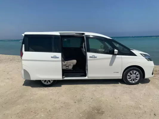 Nissan Serena for rent in Kakopetria