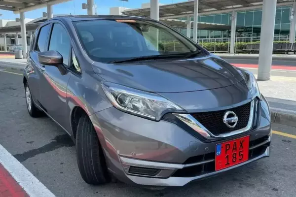 Nissan Note &pi;&rho;&omicron;&sigmaf; &epsilon;&nu;&omicron;&iota;&kappa;ί&alpha;&sigma;&eta; &sigma;&epsilon; &Kappa;ύ&pi;&rho;&omicron;&sigmaf;