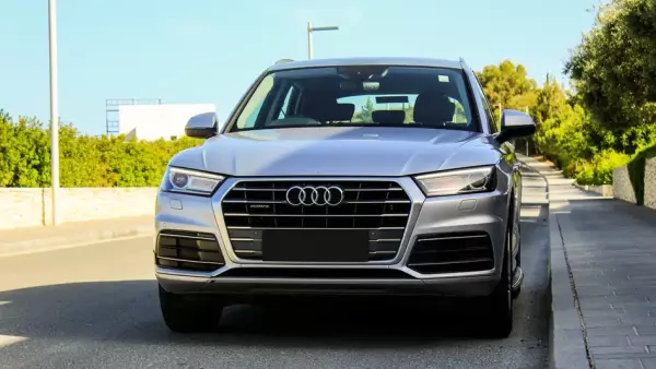 Audi Q5 &pi;&rho;&omicron;&sigmaf; &epsilon;&nu;&omicron;&iota;&kappa;ί&alpha;&sigma;&eta; &sigma;&epsilon; &Kappa;ύ&pi;&rho;&omicron;&sigmaf;